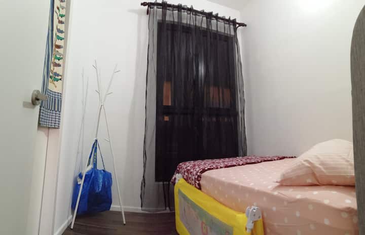 Habitación para niños - súper individual con riel lateral de seguridad