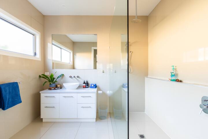 Rincon Holiday Home Torquay – New Modern home gallery image 5