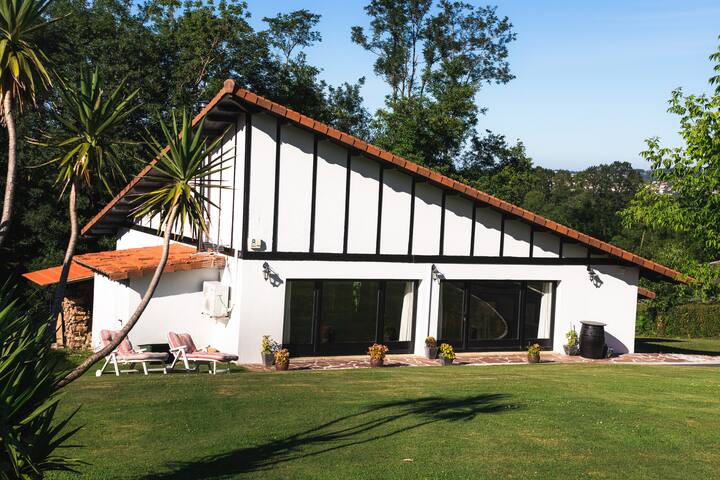 Luxury Villa in Hondarribia gallery image 3