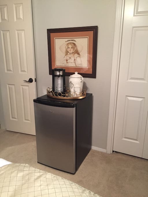 Your room has a mini refrigerator stocked with bottled water for you, as well as a coffee maker for your use. Enjoy a cup of coffee, tea, hot chocolate, or hot cider .... all provided.