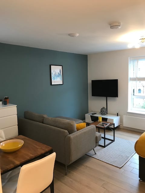 Top Airbnb: Superior Studio Apartment in Clifton, Bristol in Abbots Leigh