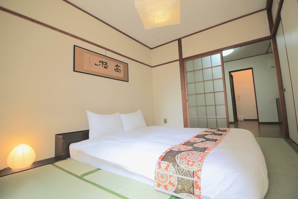 Queen size bed