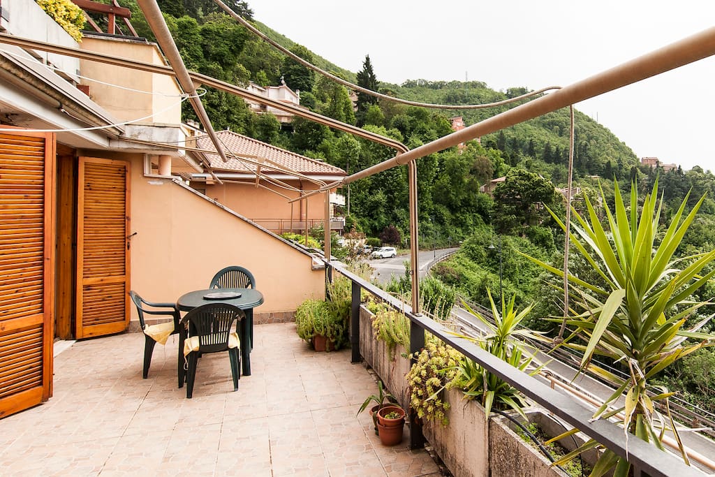 the main terrasse looking toward Nemi direction