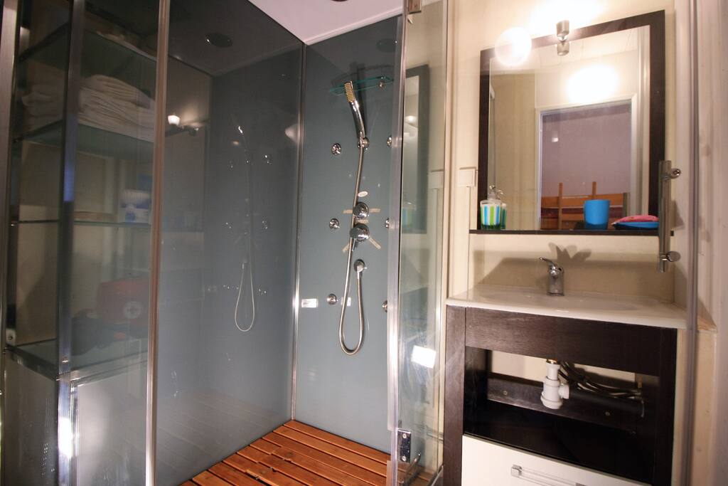 Une douche moderne