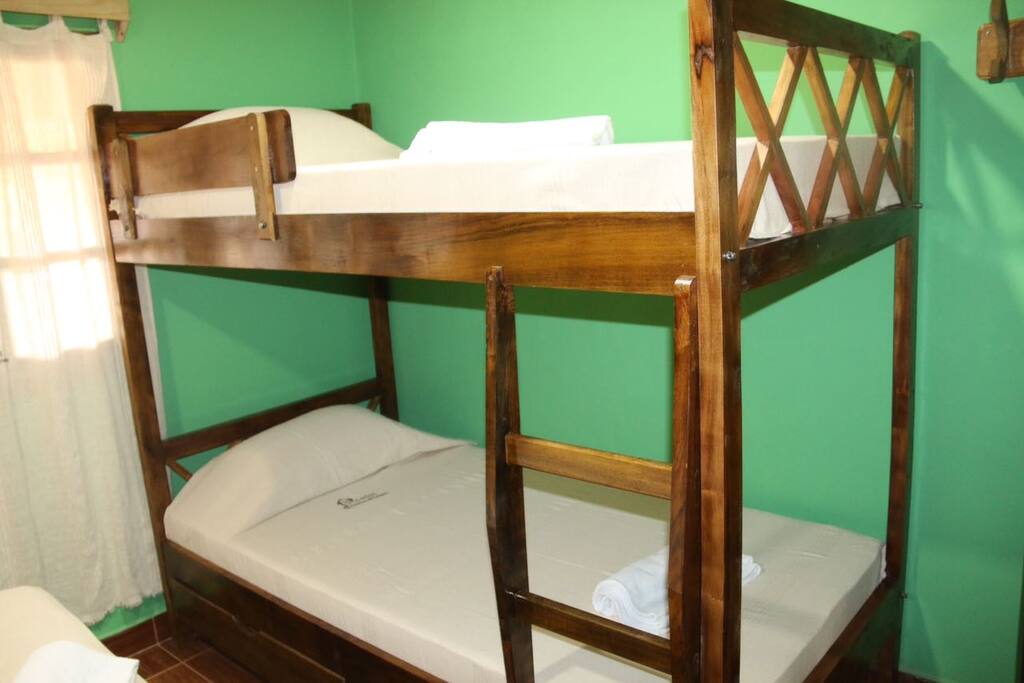 Litera de habitación cuádruple