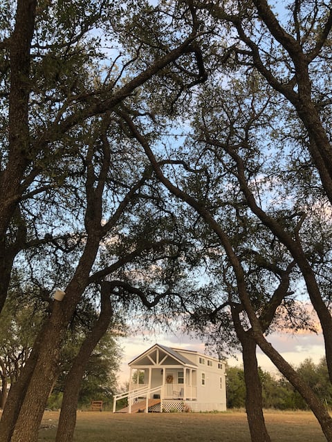 Popular Airbnb listing: New Hill Country Tiny Home in Lakeway