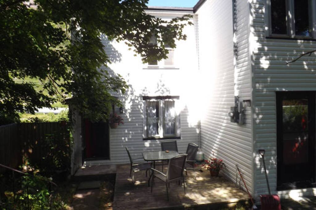 Traditional 120-year-old 2-storey Salt Box home.