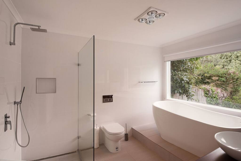 Modern bathroom