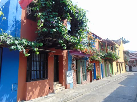 Top Airbnb: Studio Bijou. In the Walled City of Cartagena in San Diego