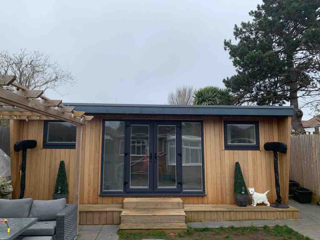 Top Airbnb: Perfect lodge free parking air con & provisions in Newtimber