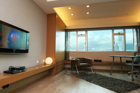 Work & Living in Prime Location I