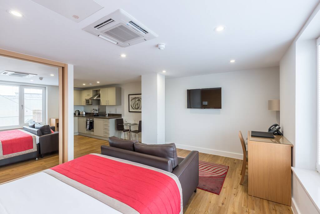 Bedroom/ Living Area