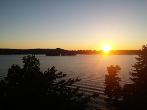 Seaview apartment next to beach