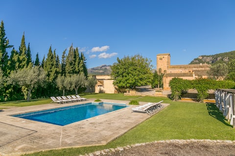 Historical House in Mallorca Up To 12 Guests