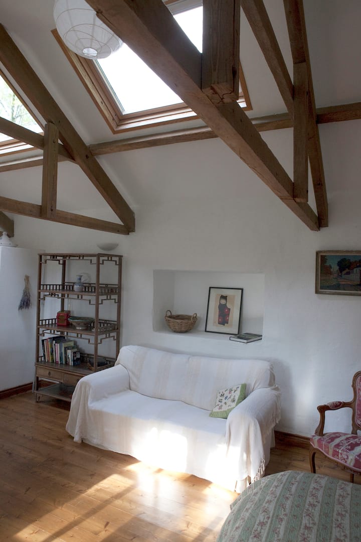 Charming Old Stables Studio Cottage - Clonakilty