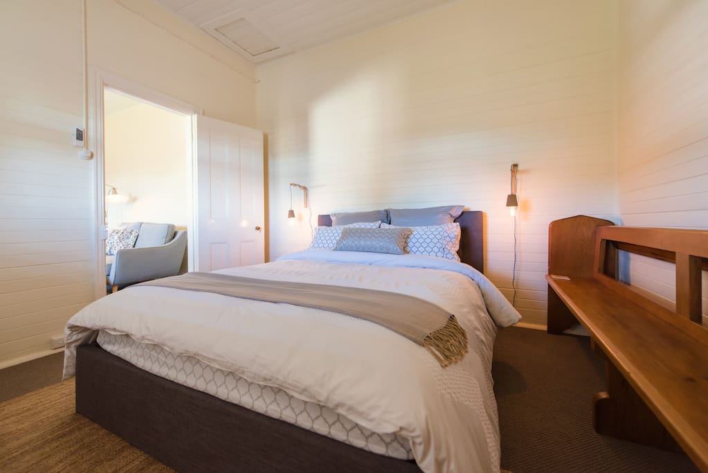 Queen bedroom