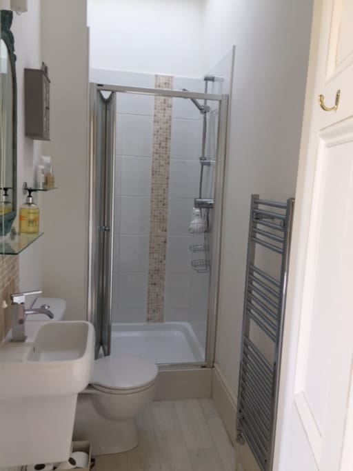 Crompton Suite en-suite shower room
