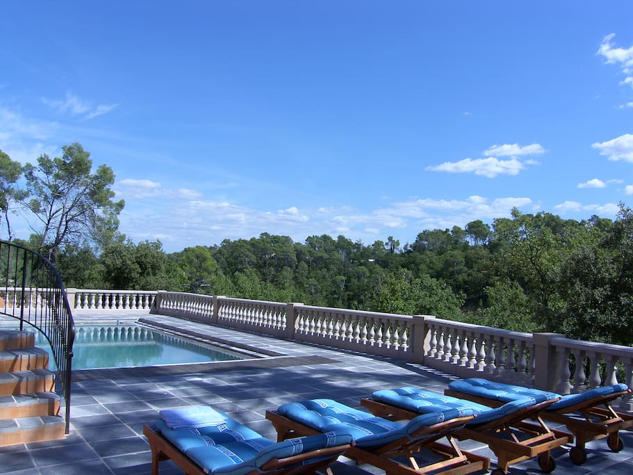 Villa Rosetta pool with views to south east