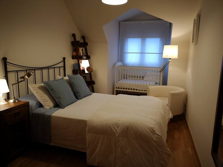 Habitacion de matrimonio con cuna