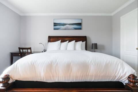 Executive Queen Room