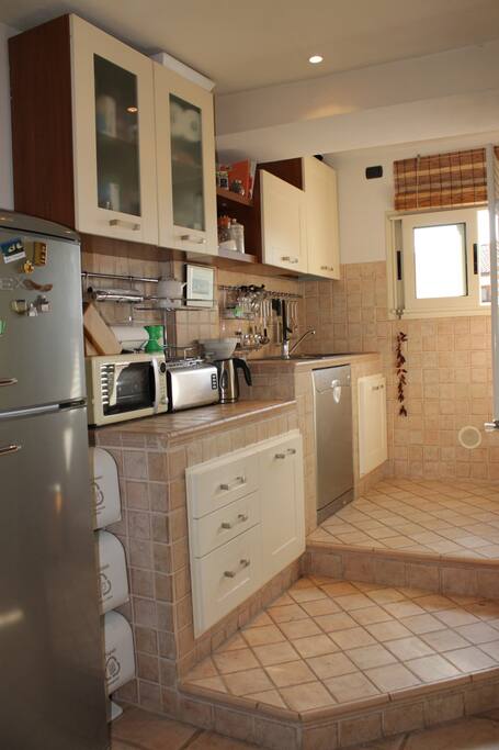 Cucina, lavastoviglie, tostapane, bollitore e tantissimi accessori a disposizione