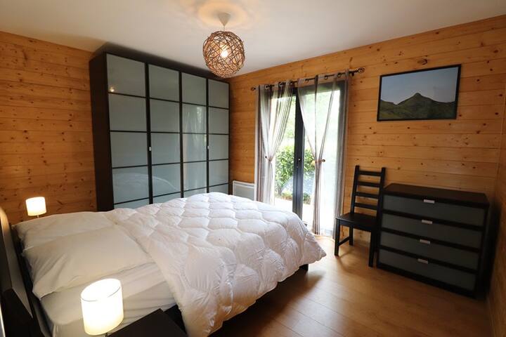 1 grande chambre 140X190