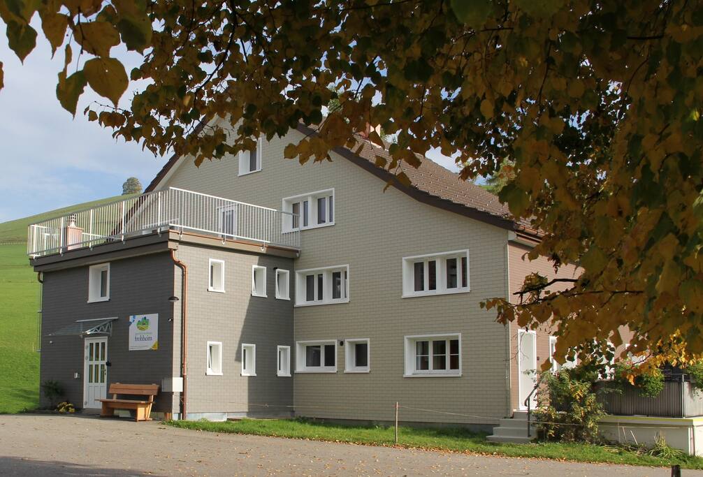 Nord- und Westfassade