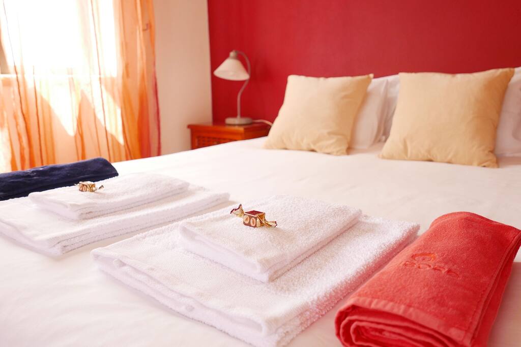 Room 01