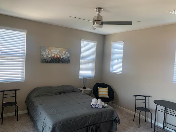 Nu Private Suite With Private Dk - Sacramento, CA