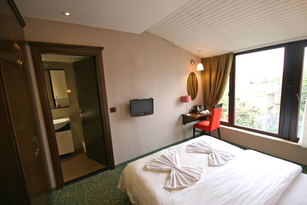 Room 4001
