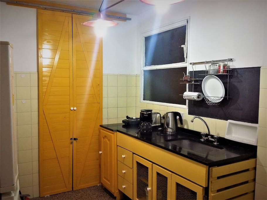 La cocina completa con todo lo necesario para una excelente estadía