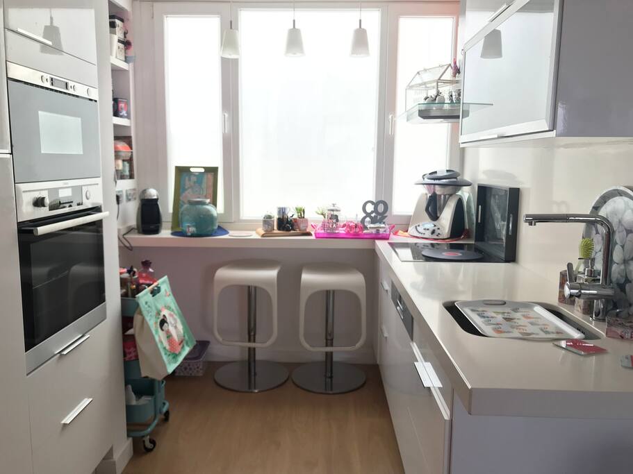 cocina con barra americana