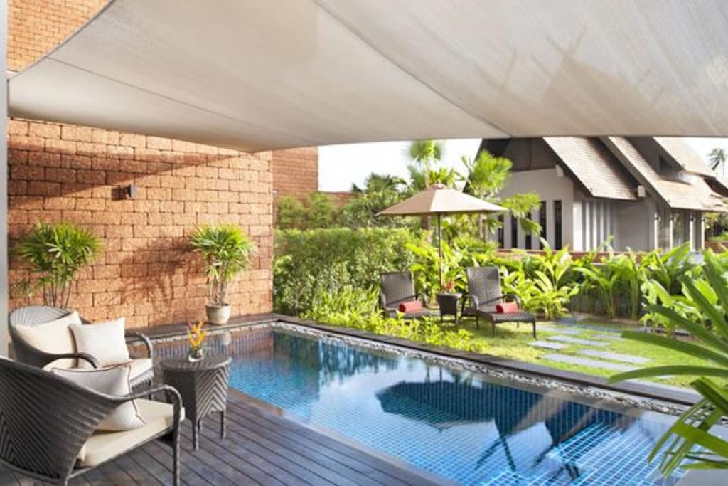 Private pool and garden