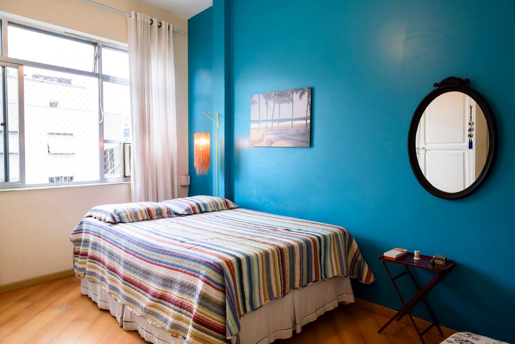 Quarto de casal, com dois bons colchões