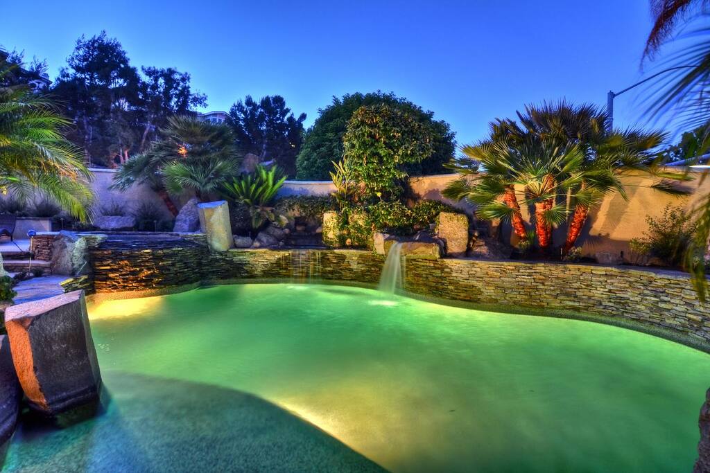 End your day with a nice dip in the beautifully landscaped pool and spa.