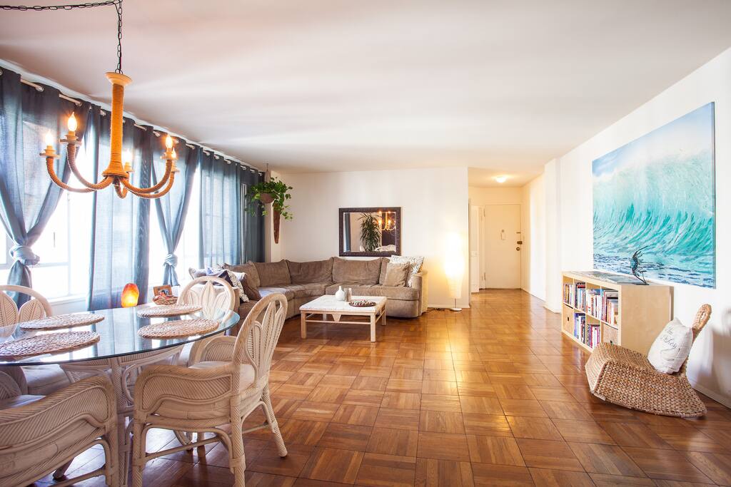 Spacious living room