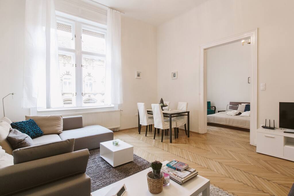 Classical High double-door between the livingroom and bedroom.