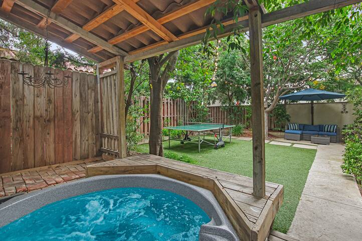 Character in Venice Beach!! gallery image 4