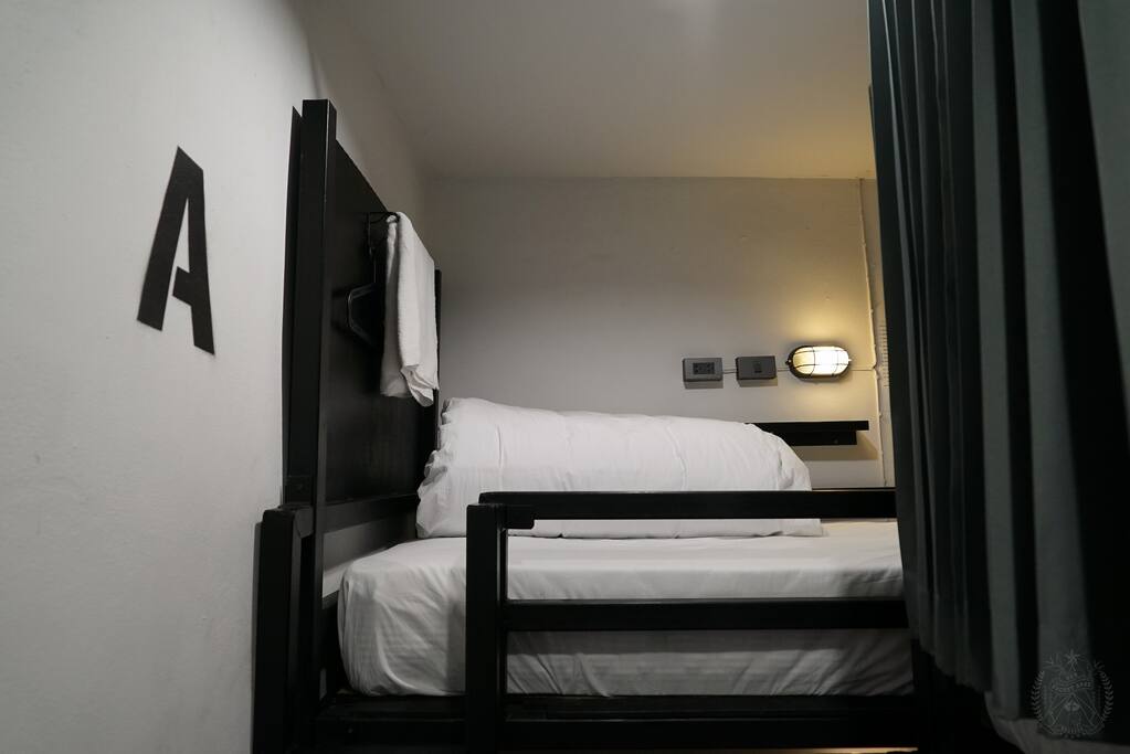 3A Bunk bed (top)