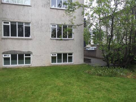 Cosy apartment close to town center. Superhost