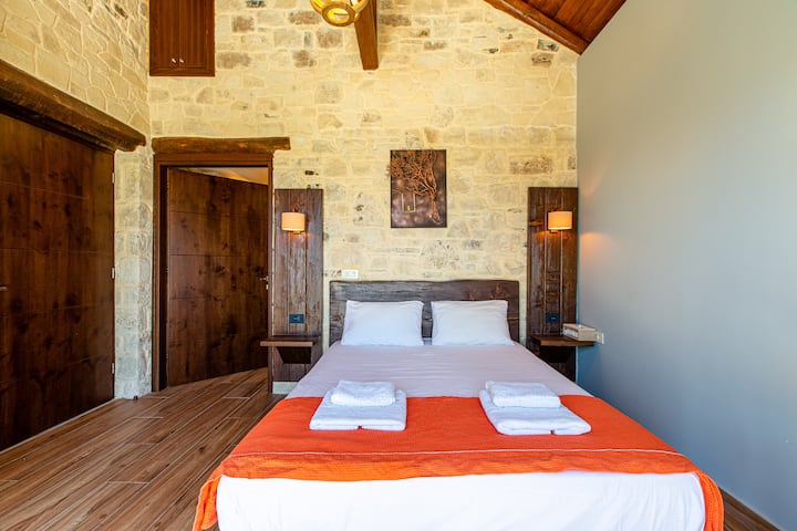 Chumba cha kulala cha kwanza 