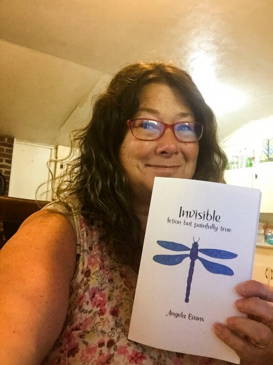 Show full-screen, host-provided image