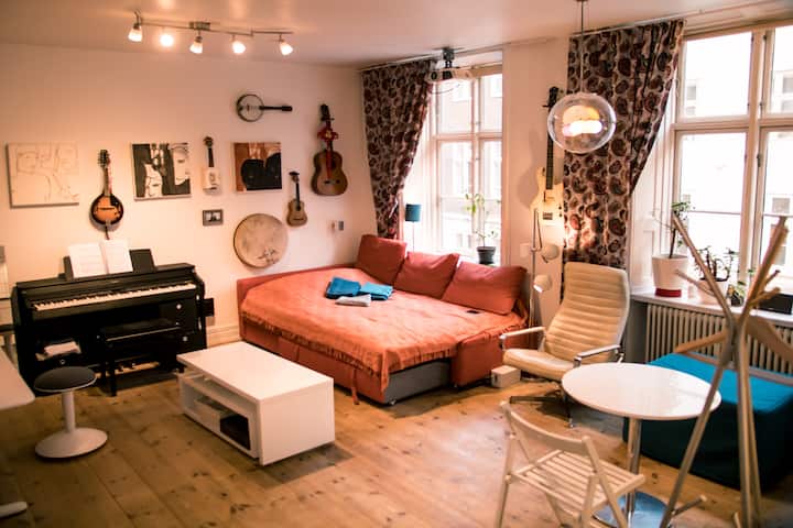 Large Studio-room With Private Kitchen And Office! - Copenhagen