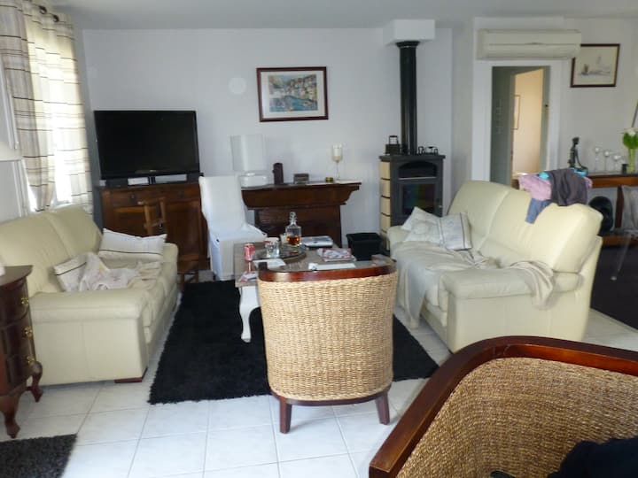 Maison Jardin Clos Avec Piscine - Saintes