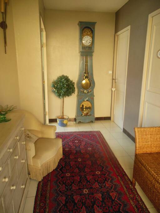 Vaste entrée
