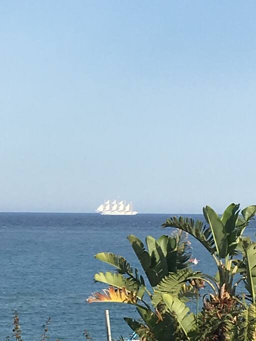 Il mare visto dal terrazzino dell'appartamento