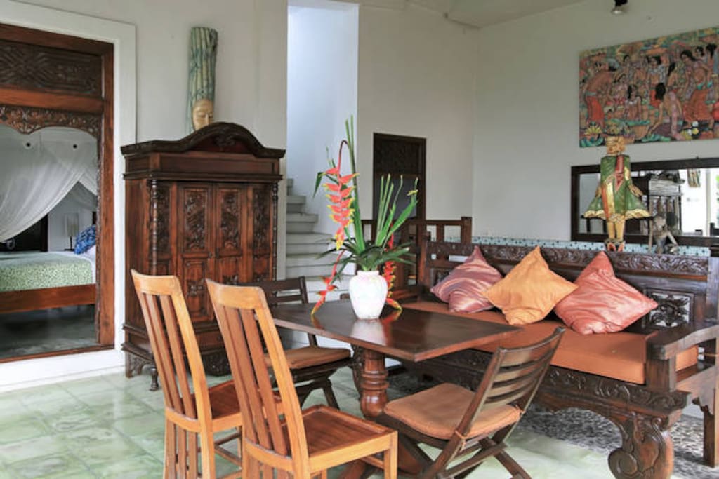 Living room in Balinese House with Pool Acess