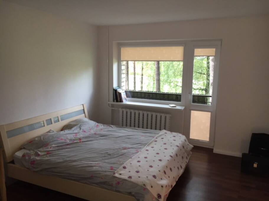 BedRoom with King Bed
Chambre avec grand Lit