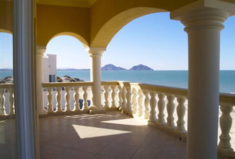 Casa Del Sol Luxury Beach Front Home