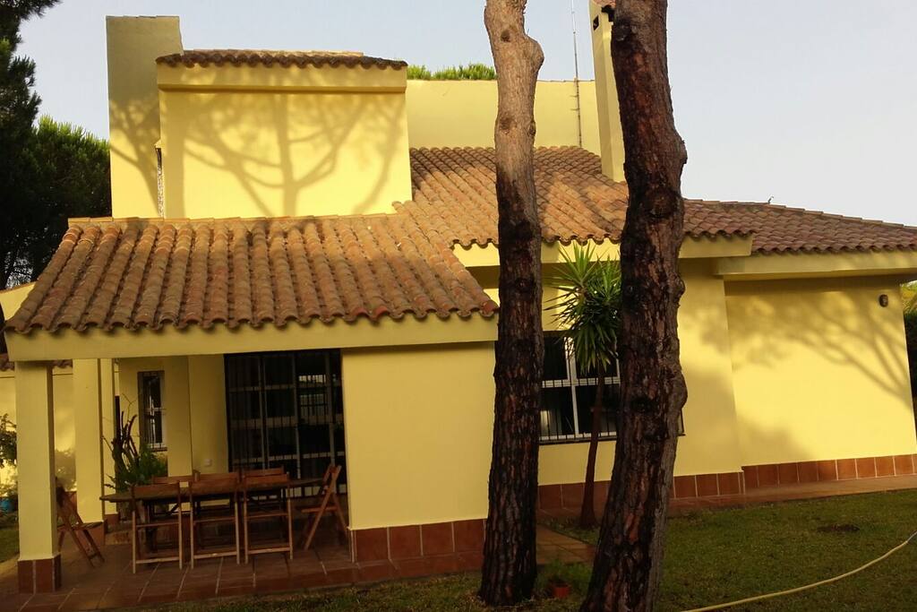 Fachada jardín